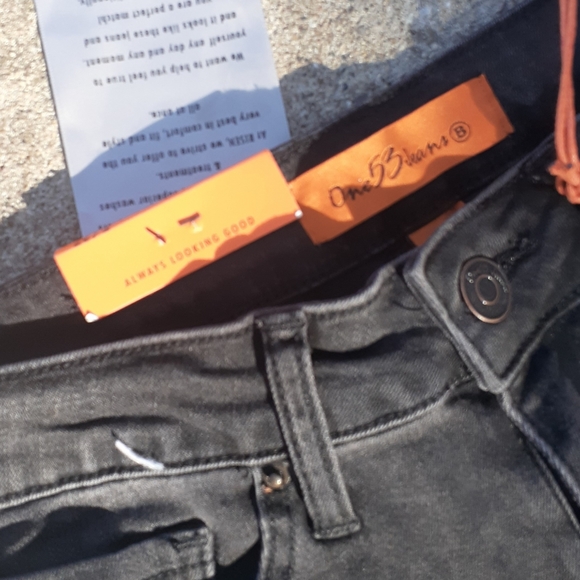 One 53 Jean's Butt lifting curved Yolk NWT 26X27 - Picture 3 of 5